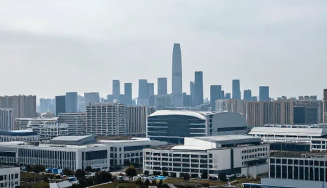 企业在地区选型中如何避免技术更新误区？